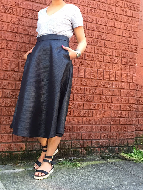 ootd, black midi skirt, sunglasses, spring, portland blogger, fashion blogger, pdx blogger, madewell, gray v neck shirt, topshop sandals ootd, black midi skirt, sunglasses, spring, portland blogger, fashion blogger, pdx blogger, madewell, gray v neck shirt, topshop sandals