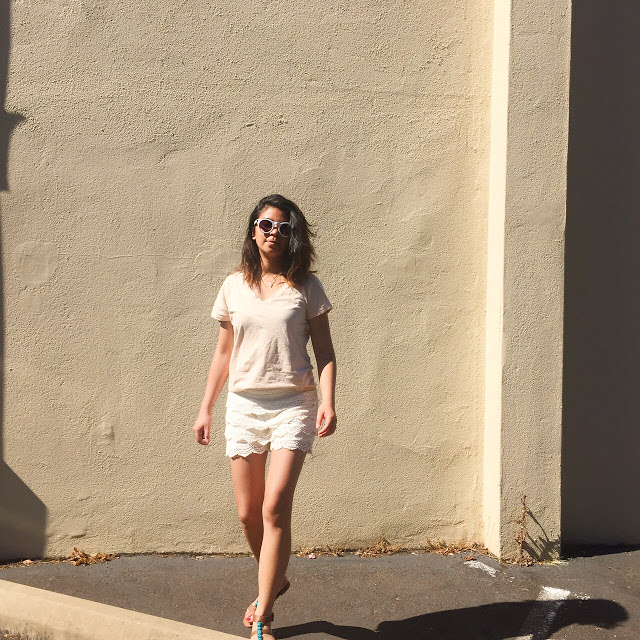 style blogger, portland fashion blogger, pdx street style, laced cream shorts, crochet shorts, v neck shirt, white sunglasses, summer style