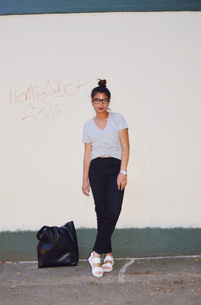 wonder wall wednesday, style blogger, fashion blogger, portland fashion blogger, affordable fashion, high waisted black jeans, gray v neck tee shirt, white sandals wonder wall wednesday, style blogger, fashion blogger, portland fashion blogger, affordable fashion, high waisted black jeans, gray v neck tee shirt, white sandals