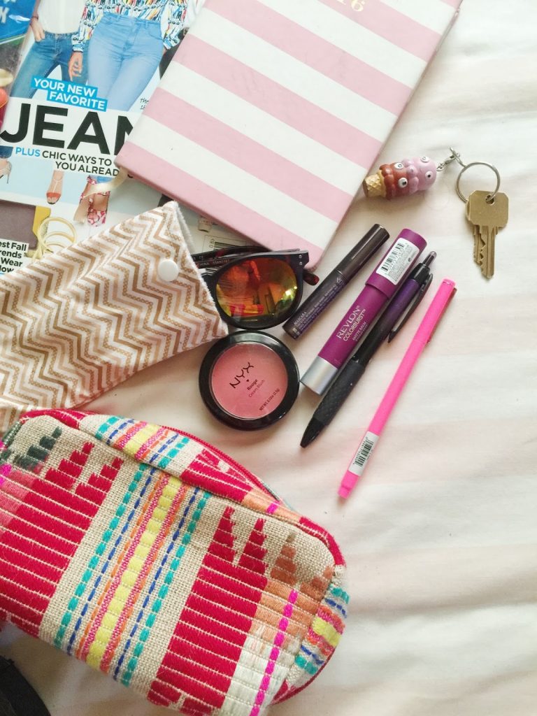 black handbag, fashion blogger, forever 21, iphone 6, portland blogger, Revlon, the ptown girls, what's in my bag, fblogger black handbag, fashion blogger, forever 21, iphone 6, portland blogger, Revlon, the ptown girls, what's in my bag, fblogger