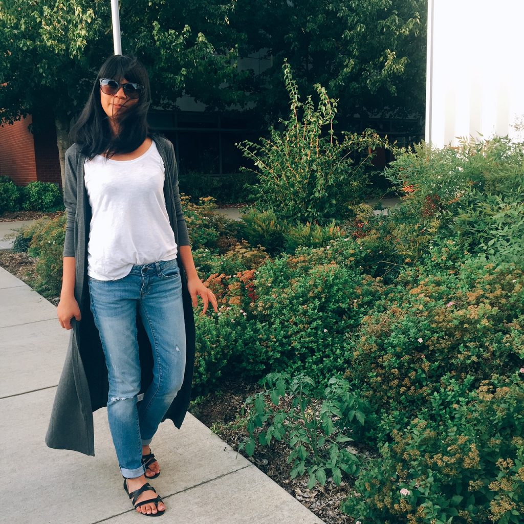portland blogger, fashion blogger, yala designs, long grey cardigan, fall outfit 2017, basics, ripped jeans, white shirt, strappy sandals, locally owned, giveaway, freebies, sponsored portland blogger, fashion blogger, yala designs, long grey cardigan, fall outfit 2017, basics, ripped jeans, white shirt, strappy sandals, locally owned, giveaway, freebies, sponsored